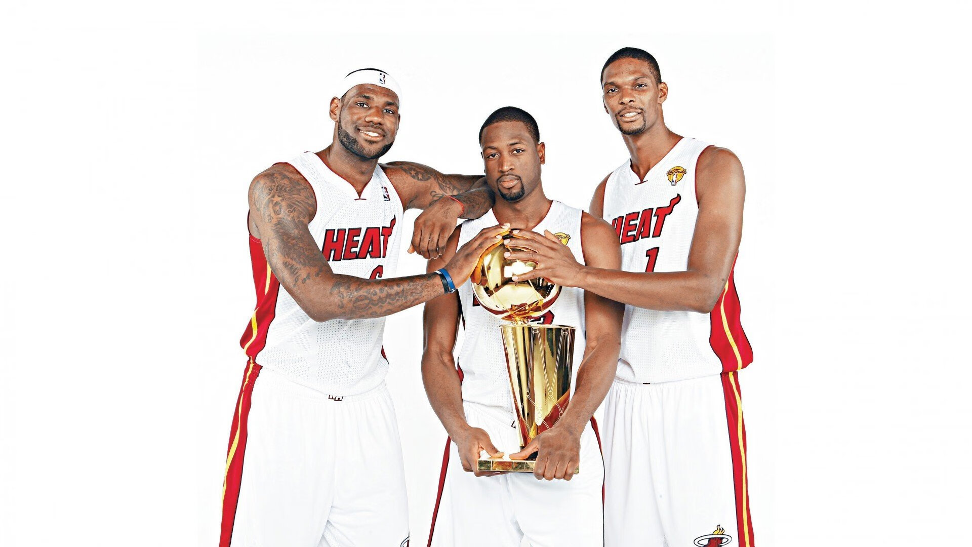 开云电竞在线-德甲联赛中球队战术演变引发热议,德甲队伍介绍